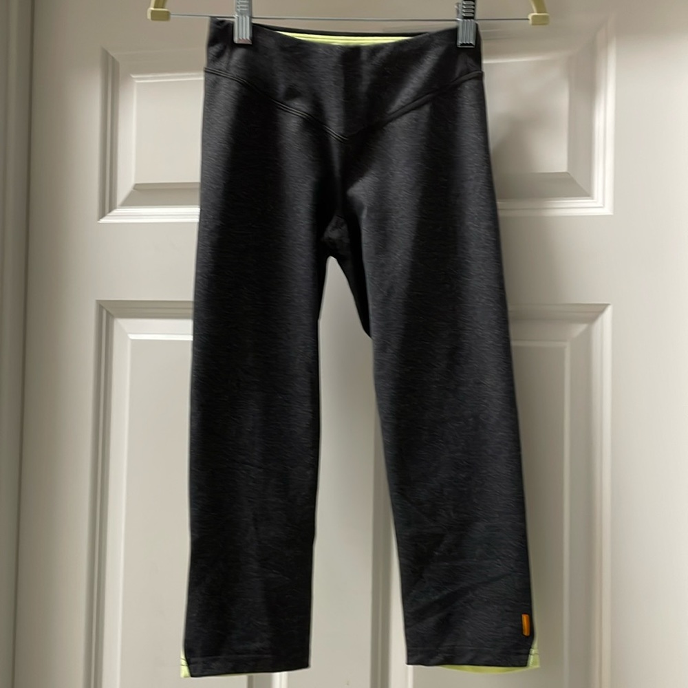 Lucy leggings size XS